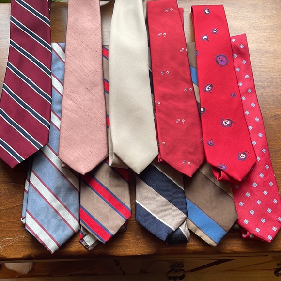 Lot of 28 Vintage Neckties Silk Variety Stripes Patterns Abstract 80s 90s Bundle - Picture 12 of 12